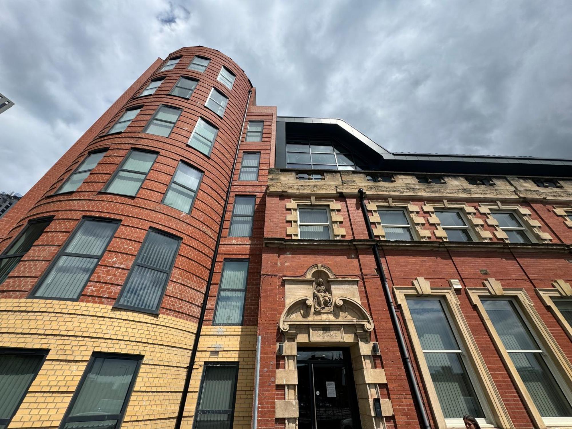 Harvey Nic'S & Designer Quarter 74 Ch Apartment Leeds  Exterior photo